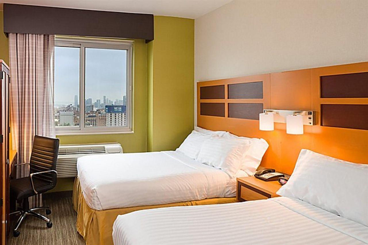 Holiday Inn Express - Times Square By Ihg New York Eksteriør bilde