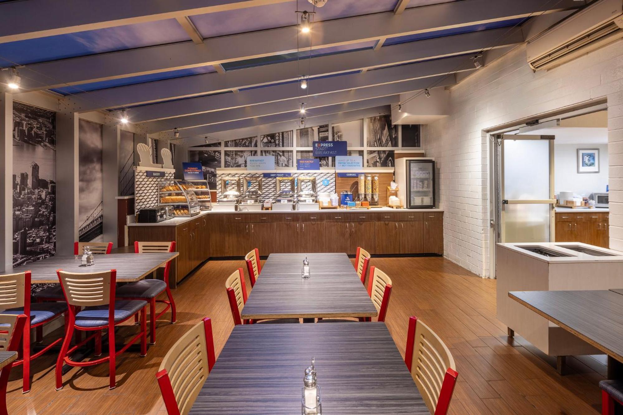 Holiday Inn Express - Times Square By Ihg New York Eksteriør bilde