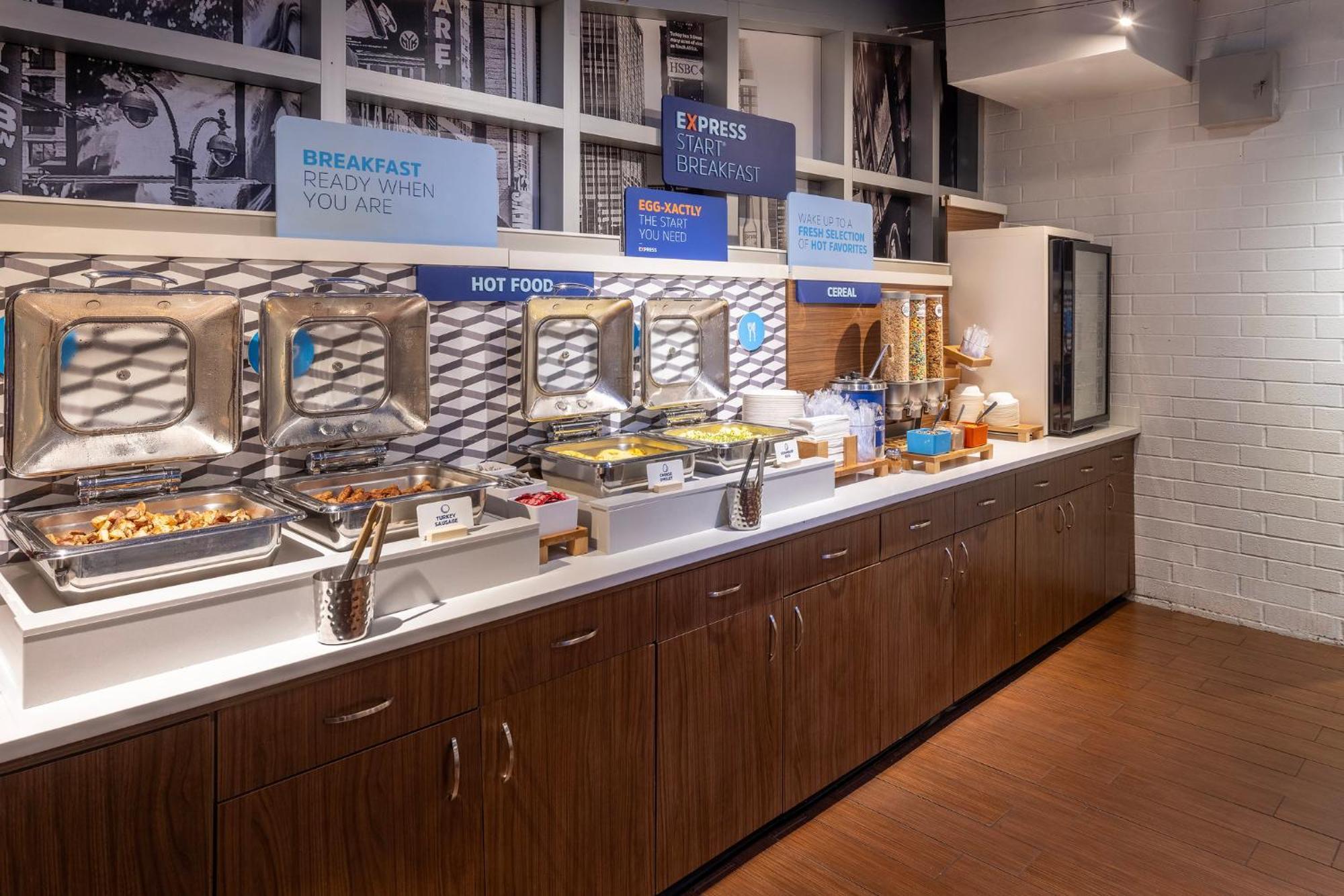 Holiday Inn Express - Times Square By Ihg New York Eksteriør bilde
