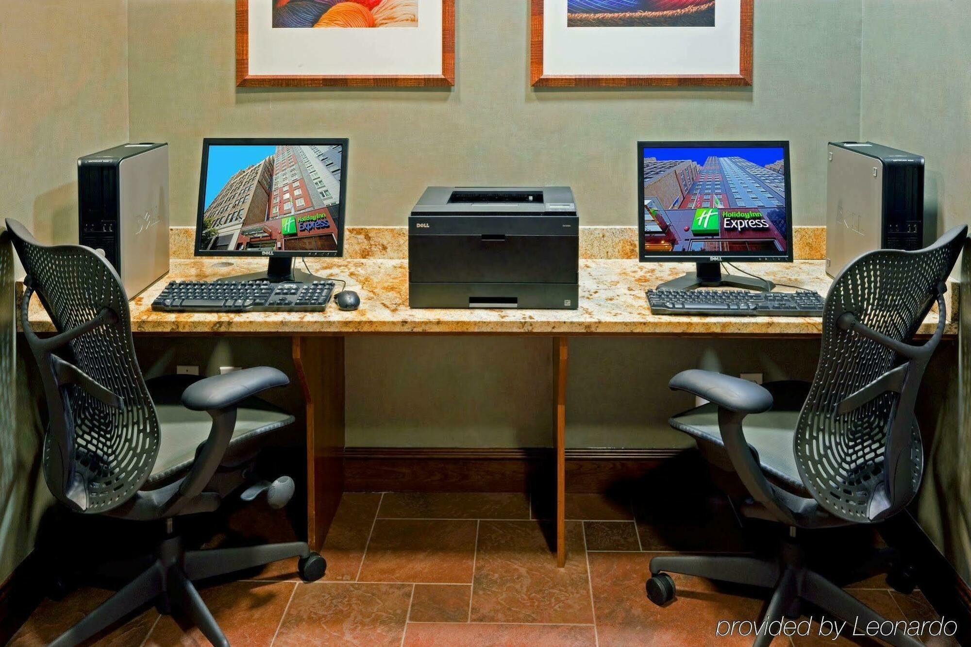 Holiday Inn Express - Times Square By Ihg New York Eksteriør bilde